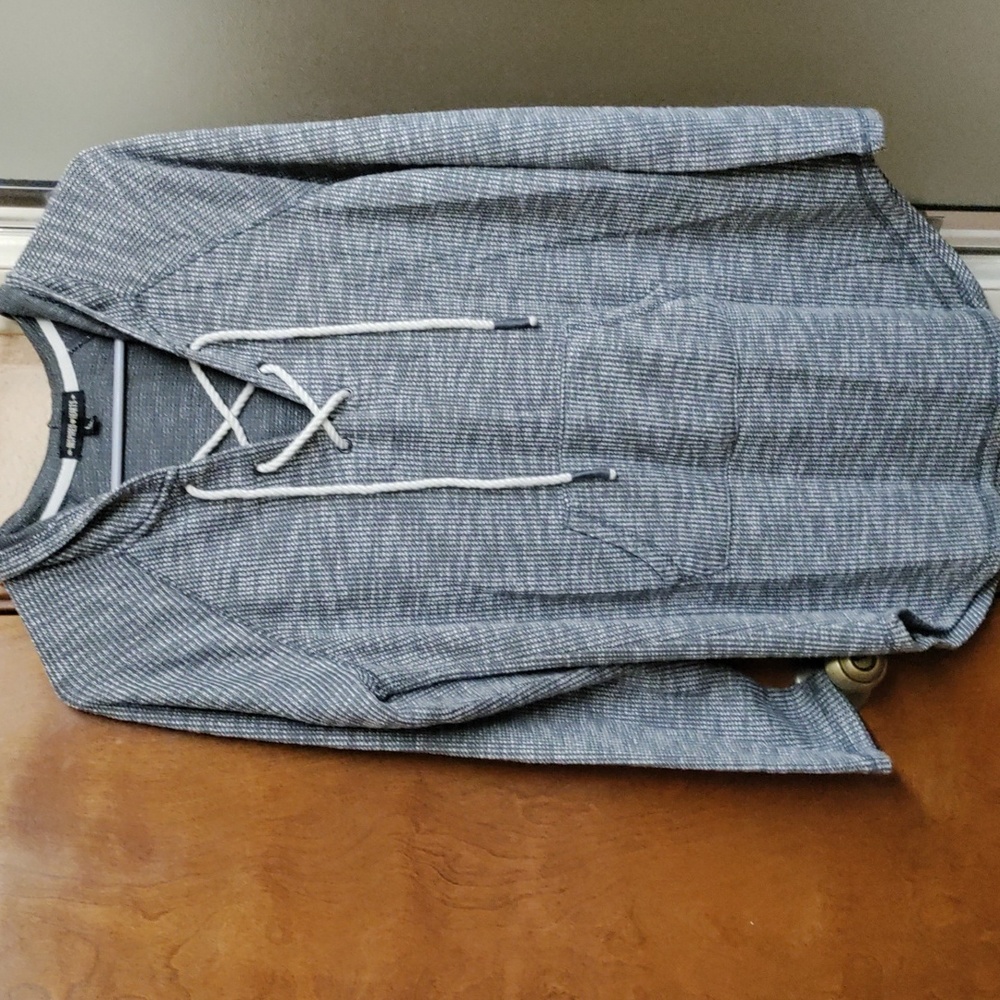💥5/$15💥🩶 Inspired Hearts Gray Knit ,Relax Fit ,Lace -Up Hoodie  SZ Large